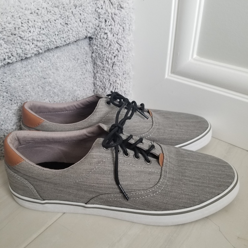 MENS 10.5 "1617" CASUAL GREY SNEAKERS